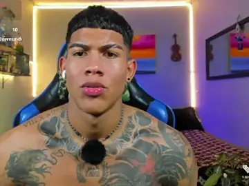 Stripchat Best Webcam of Damian_latinxxx