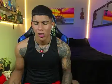Stripchat Best live sex cam show of Damian_latinxxx
