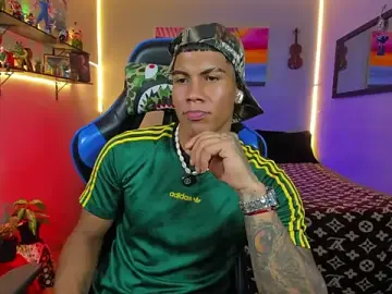 Stripchat Sex Cam of Damian_latinxxx