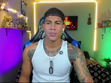 Stripchat Sex Cam of Damian_latinxxx