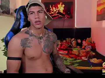 Stripchat Live Sex Cam of Damian_latinxxx