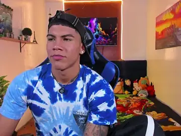 Stripchat Live Sex Cam of Damian_latinxxx