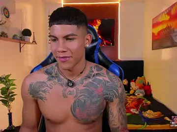 Stripchat Nude Webcam of Damian_latinxxx