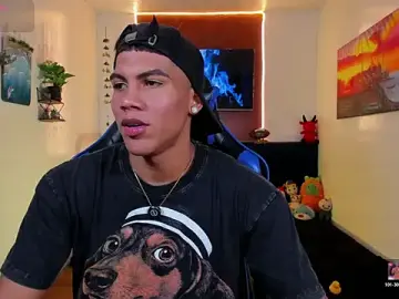 Stripchat Sex Cam of Damian_latinxxx
