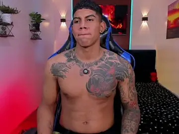 Stripchat Sex Cam of Damian_latinxxx