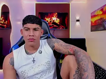 Stripchat Best Webcam of Damian_latinxxx