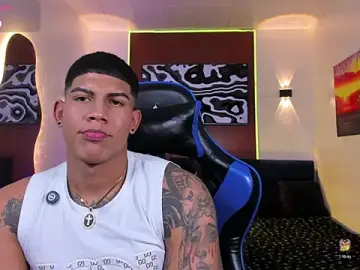 Stripchat Adult Webcams of Damian_latinxxx