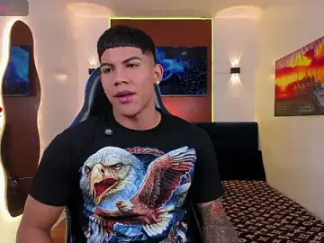 Stripchat Free Live Porn of Damian_latinxxx