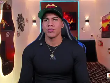 Stripchat Free Live Porn of Damian_latinxxx