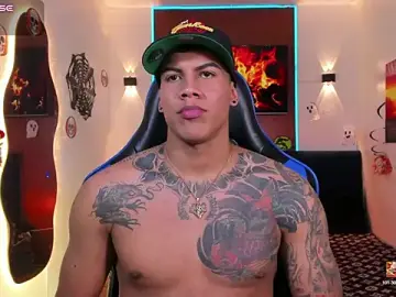 Stripchat Nude Webcam of Damian_latinxxx