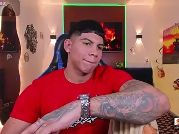 Stripchat Live Sex Cam of Damian_latinxxx