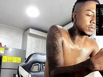 Stripchat Adult Webcam of YeremiBrowm