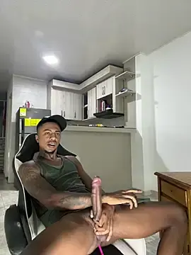 Stripchat Free Live Porn of YeremiBrowm