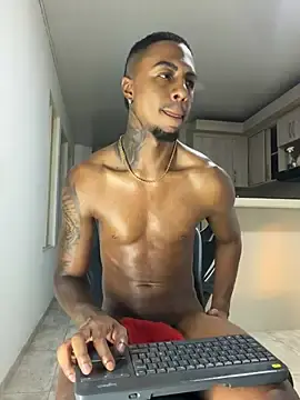 Stripchat Free Porn Cam of YeremiBrowm