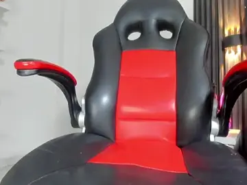 Stripchat Sex Cam of Giorgina_Parado