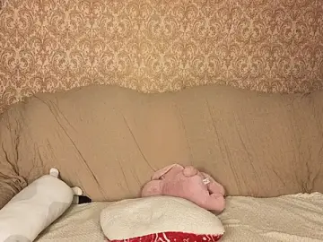 Stripchat Free Porn Cam of Lilihere_