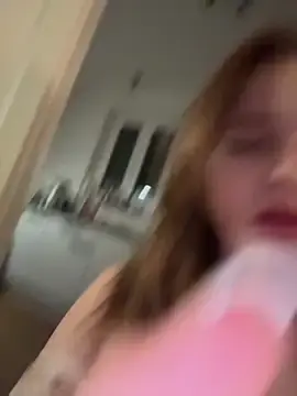 Stripchat Free Porn Cam of MaribelRiver