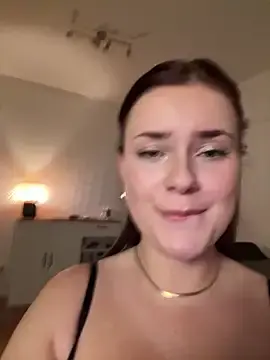Stripchat Free Porn Cam of MaribelRiver