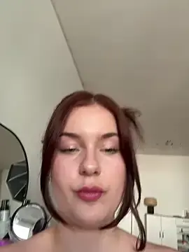 Stripchat Free Porn Cam of MaribelRiver