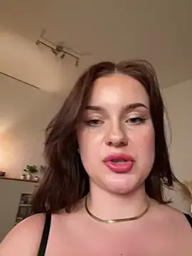 Stripchat Sex Cam of MaribelRiver