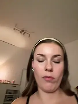 Stripchat Live Porn of MaribelRiver