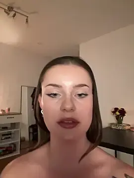 Stripchat Watch Live Sex Cams of MaribelRiver