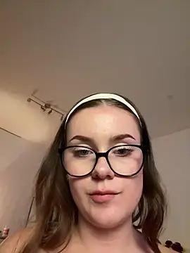 Stripchat Watch Live Sex Cams of MaribelRiver