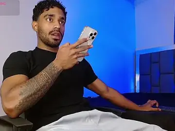 Stripchat Free Porn Cam of Christian_thor