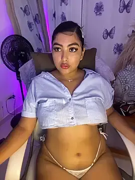 Stripchat Live Sex Cam of NatashaBrown12