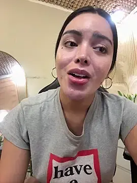 Stripchat Live Sex Cam of TS-SimplyTheBest