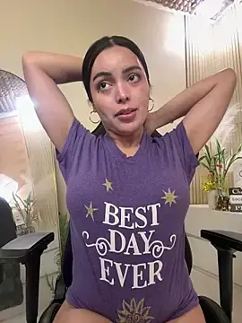 Stripchat Live Sex Cam of TS-SimplyTheBest