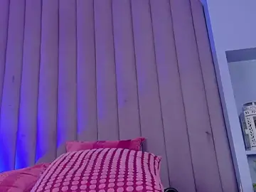 Stripchat Live Sex of CristalCornner_