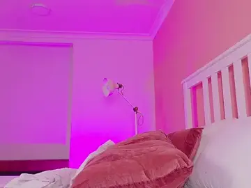 Stripchat Watch Live Sex Cams of CristalCornner_