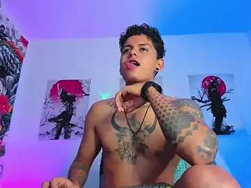 Stripchat Watch Live Sex Cams of Maxi_Gray
