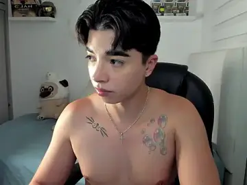 Stripchat Sex Chat of santy7v7