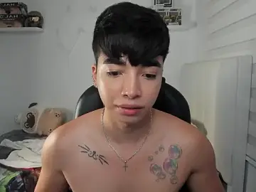 Stripchat Sex Cam of santy7v7