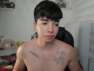 Stripchat Live Sex Cam of santy7v7