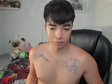 Stripchat Free Live Porn of santy7v7