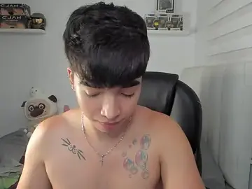 Stripchat Adult Webcam of santy7v7