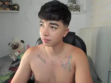 Stripchat Sex Cam of santy7v7