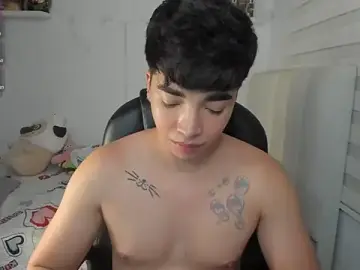 Stripchat Free Live Porn of santy7v7