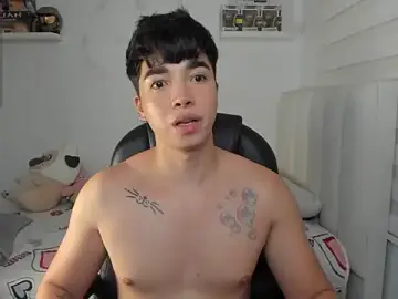 Stripchat Best Webcam of santy7v7