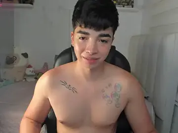 Stripchat Free Porn Cam of santy7v7