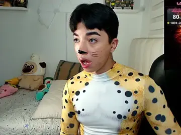 Stripchat Free Porn Cam of santy7v7