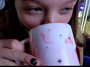 Stripchat Nude Webcam of DemiDee