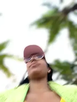 Stripchat Sex Cam of SheenaBrooke