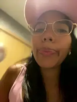 Stripchat Free Live Porn of SheenaBrooke