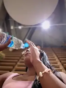 Stripchat Best live sex cam show of SheenaBrooke