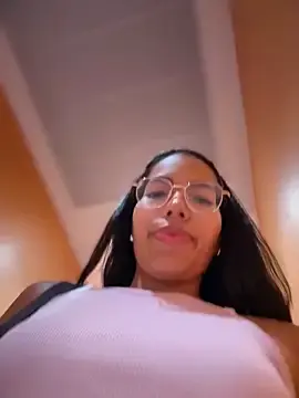 Stripchat Adult Webcam of SheenaBrooke