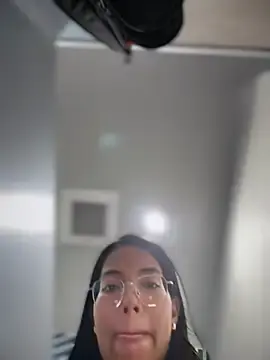 Stripchat Sex Cam of SheenaBrooke